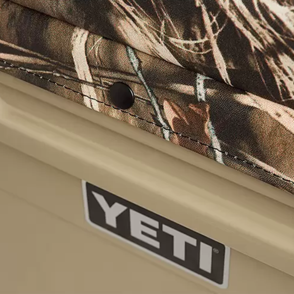 Camo Yeti Tundra Hard Cooler Seat Cushion In Camo Max 4 Tundra Accessories | QBHOM-9302