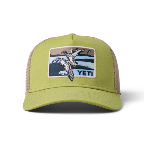 Moss Yeti Duck Scene Trucker Hat Hats | UEVJB-5962